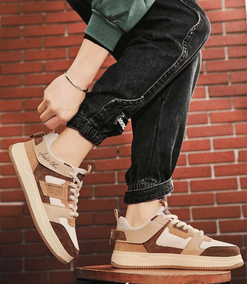 Détail de la couture des sneakers rétro Earth Tone Classic beige et marron, chaussures de qualité pour homme et femme