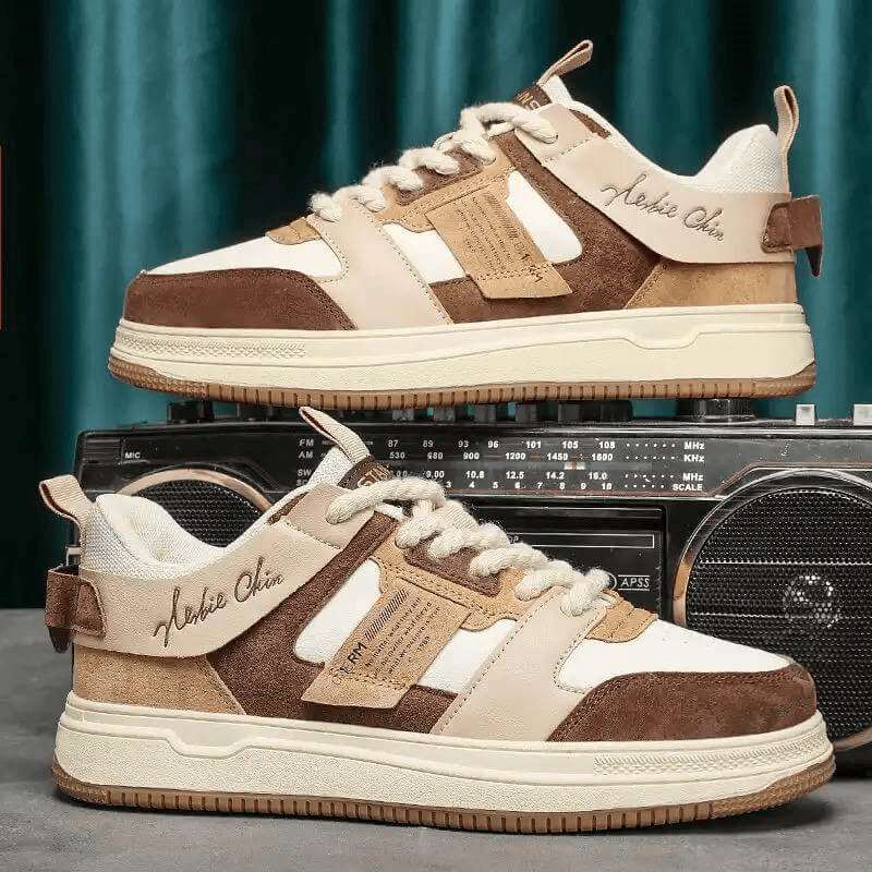 Vue latérale des sneakers rétro Earth Tone Classic beige et marron, chaussures pour homme et femme